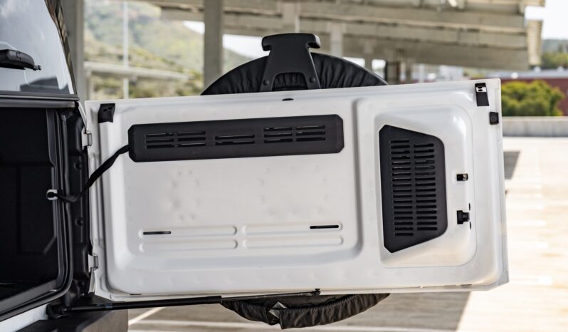 								2022 Ford Bronco 2-Door 7-Speed full									