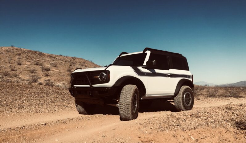 								2022 Ford Bronco 2-Door 7-Speed full									