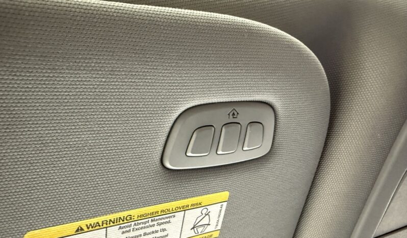 								2023 Ford F-250 Super Duty Lariat full									