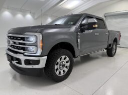 2023 Ford F-250 Super Duty Lariat full