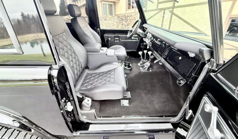 								1973 Ford Bronco full									