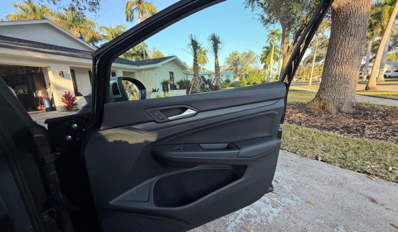 								2024 Volkswagen Golf R full									