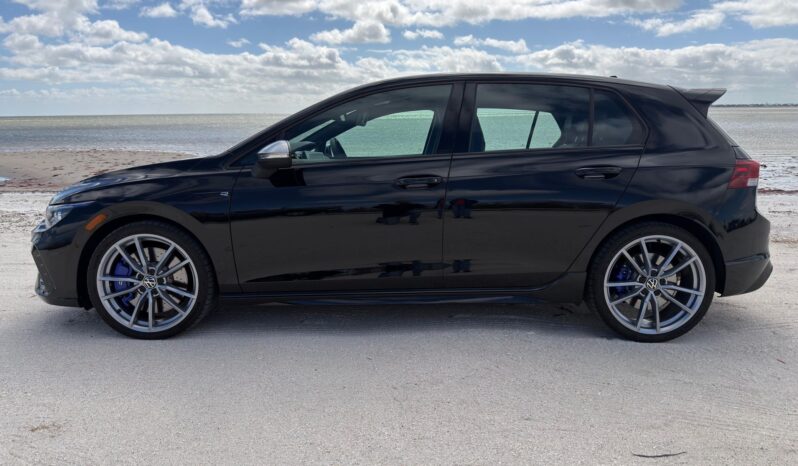 								2024 Volkswagen Golf R full									