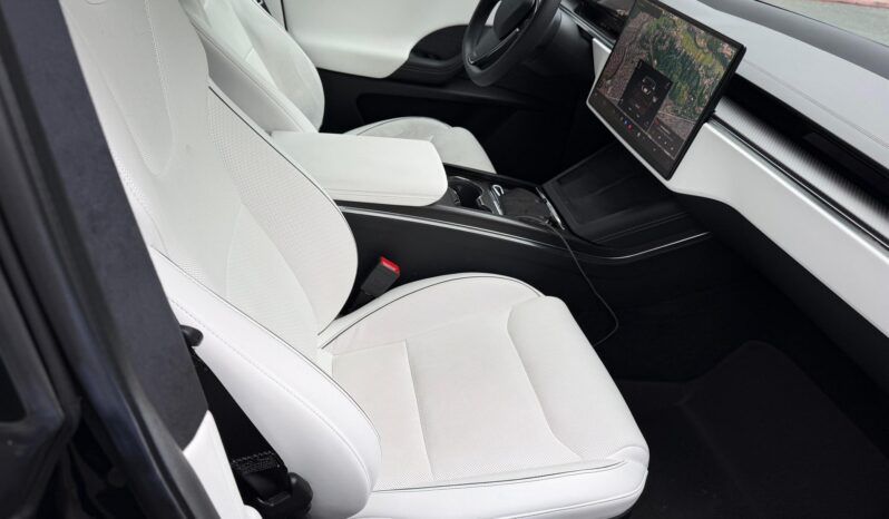 								2022 Tesla Model X Plaid full									