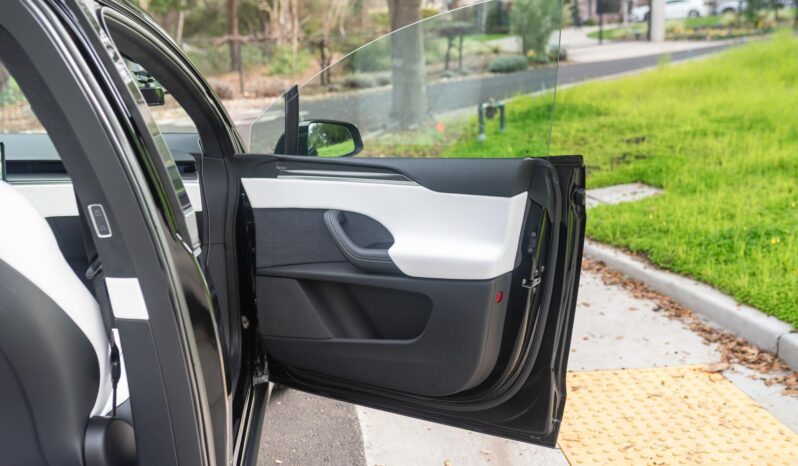 								2022 Tesla Model X Plaid full									