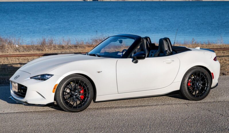 								2023 Mazda MX-5 Miata Club 6-Speed Manual full									