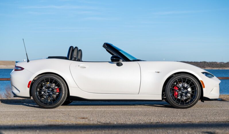 								2023 Mazda MX-5 Miata Club 6-Speed Manual full									