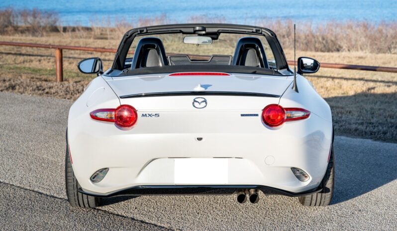 								2023 Mazda MX-5 Miata Club 6-Speed Manual full									