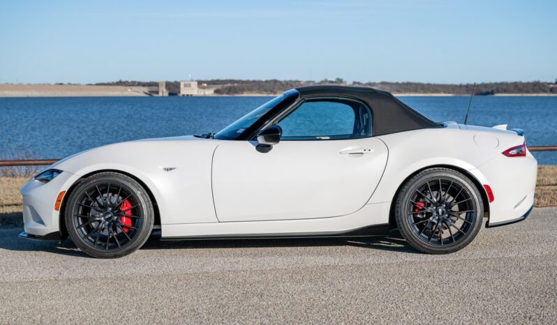 								2023 Mazda MX-5 Miata Club 6-Speed Manual full									