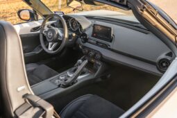 										2023 Mazda MX-5 Miata Club 6-Speed Manual full									