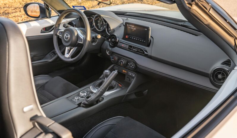 								2023 Mazda MX-5 Miata Club 6-Speed Manual full									