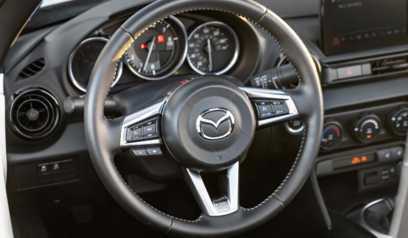 								2023 Mazda MX-5 Miata Club 6-Speed Manual full									