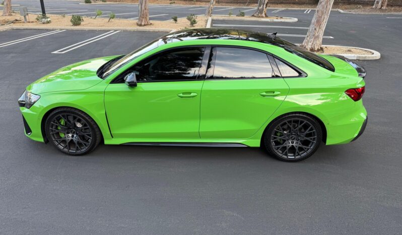 								2025 Audi RS3 2.5L full									