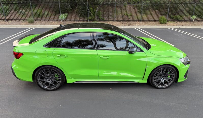 								2025 Audi RS3 2.5L full									