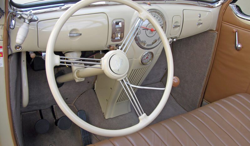 								1939 Lincoln-Zephyr Convertible Sedan full									