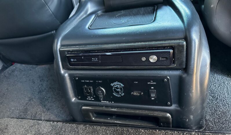 								2023 GMC Savana G2500 Explorer Conversion Van full									
