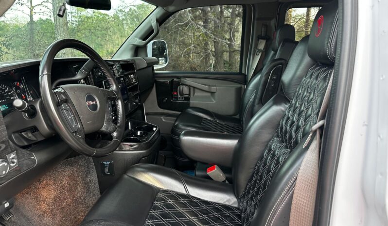 								2023 GMC Savana G2500 Explorer Conversion Van full									