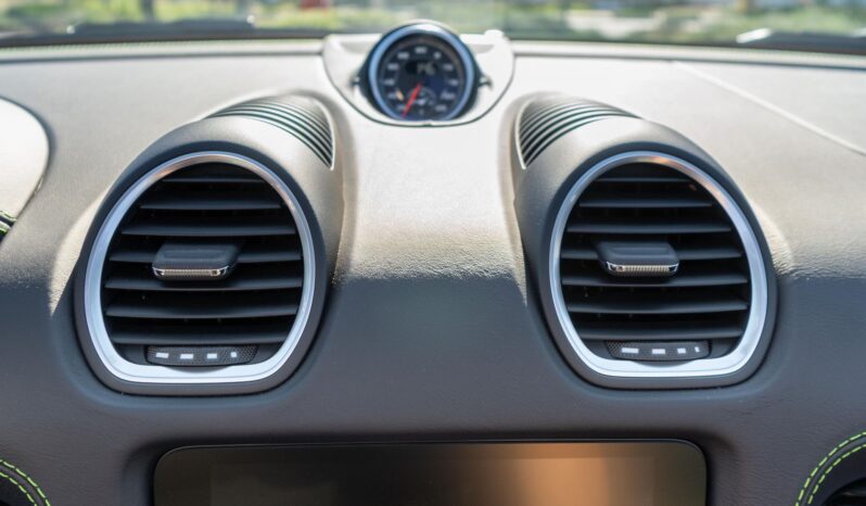 								2023 Porsche 718 Boxster T full									