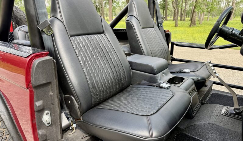 								1972 Ford Bronco 302-Powered full									