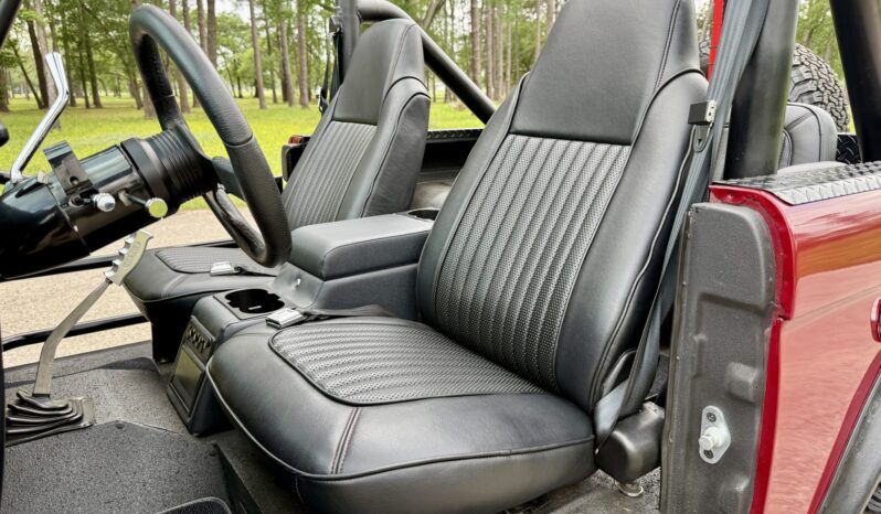 								1972 Ford Bronco 302-Powered full									