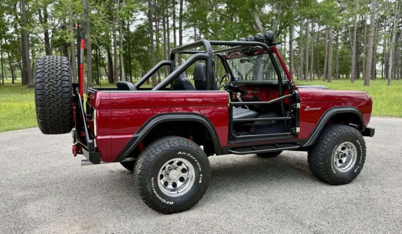 								1972 Ford Bronco 302-Powered full									