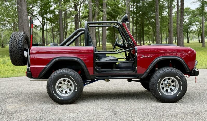 								1972 Ford Bronco 302-Powered full									