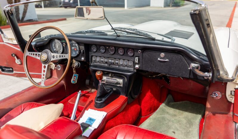 								1968 Jaguar XKE Series 1.5 4.2 Roadster full									