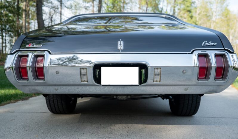 								1970 Oldsmobile Cutlass S Sport Coupe 4-Speed full									