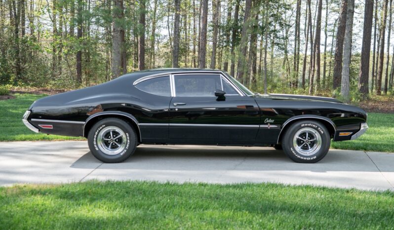 								1970 Oldsmobile Cutlass S Sport Coupe 4-Speed full									