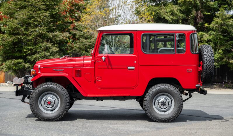 								1977 Toyota Land Cruiser FJ40 5-Speed full									