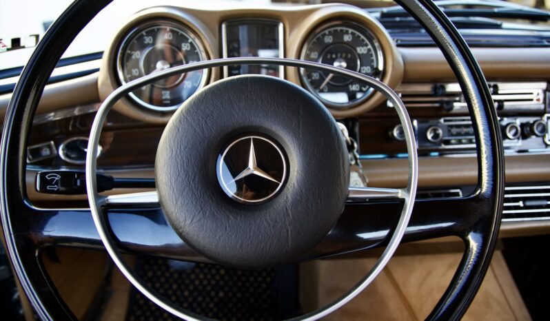 								1969 Mercedes-Benz 280SE Cabriolet 4-Speed full									