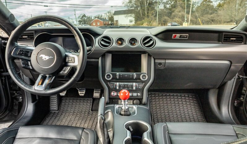 								2022 Ford Mustang Roush 450R Coupe full									