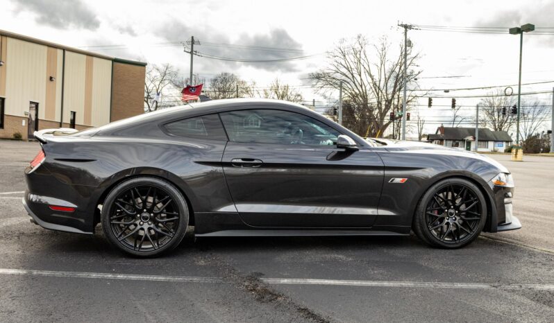 								2022 Ford Mustang Roush 450R Coupe full									