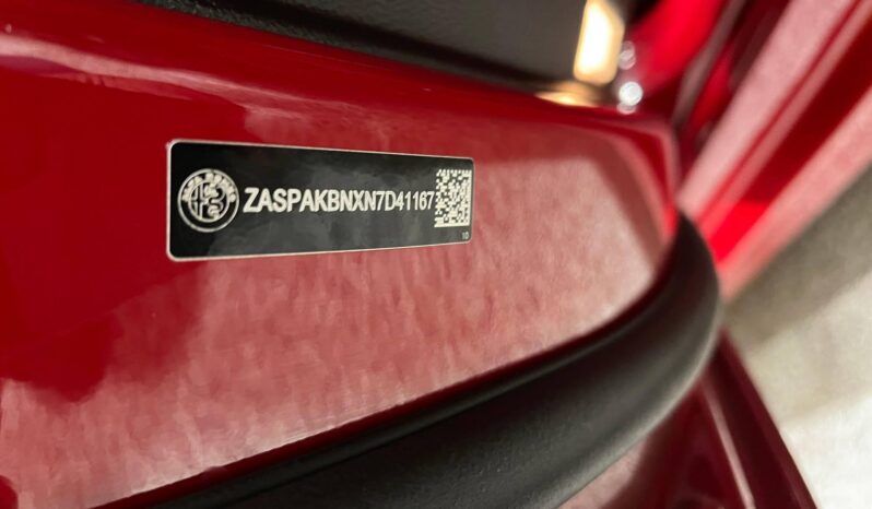 								2022 Alfa Romeo Stelvio Veloce Q4 full									