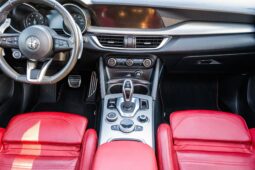 										2022 Alfa Romeo Stelvio Veloce Q4 full									