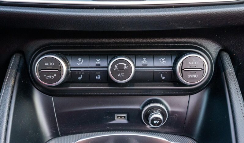 								2022 Alfa Romeo Stelvio Veloce Q4 full									