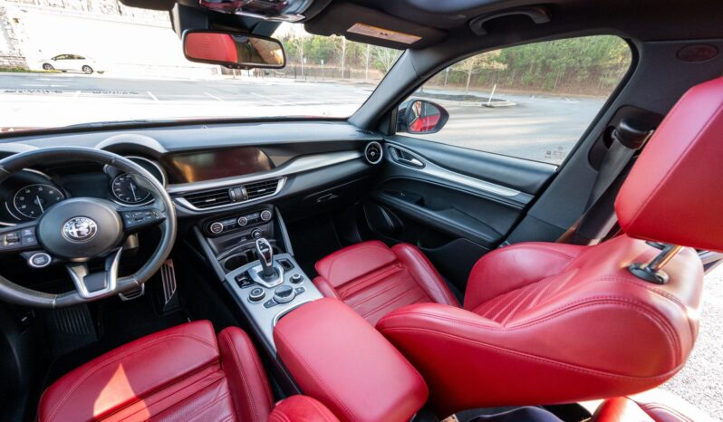 								2022 Alfa Romeo Stelvio Veloce Q4 full									