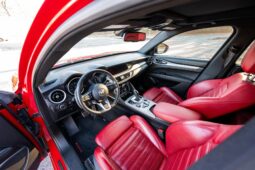 										2022 Alfa Romeo Stelvio Veloce Q4 full									