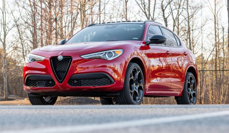								2022 Alfa Romeo Stelvio Veloce Q4 full									