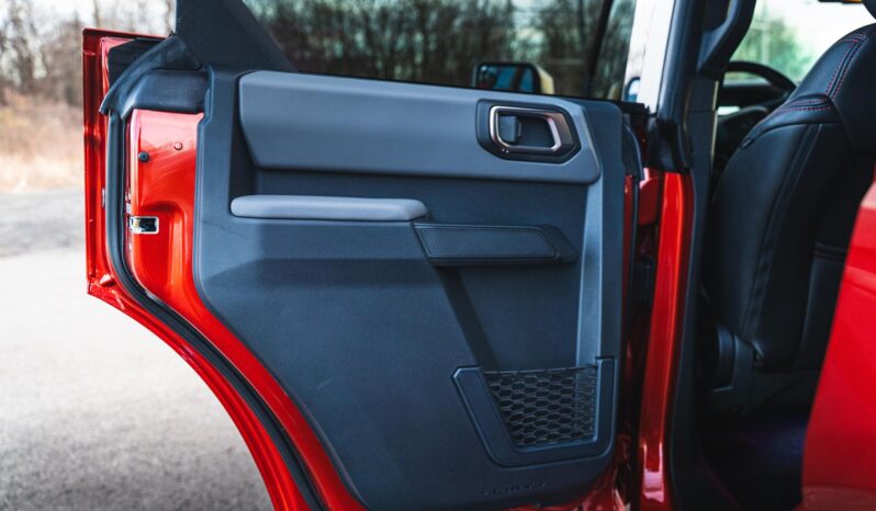 								2023 Ford Bronco Big Bend full									