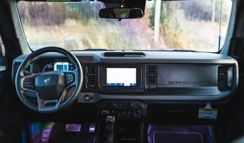 								2023 Ford Bronco Big Bend full									