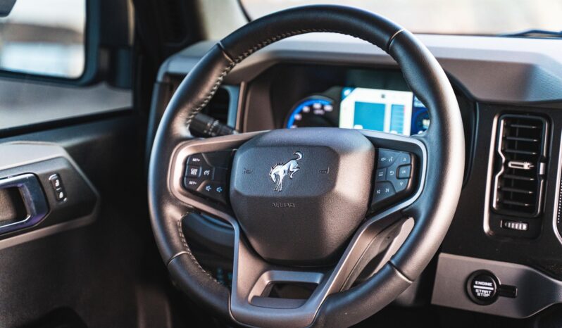 								2023 Ford Bronco Big Bend full									