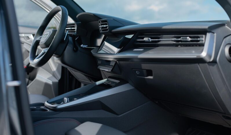 								2023 Audi RS3 401Hp full									