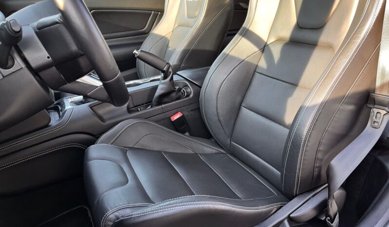 								2022 Ford Mustang GT Coupe Premium full									