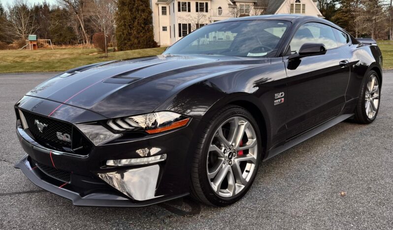 								2022 Ford Mustang GT Coupe Premium full									