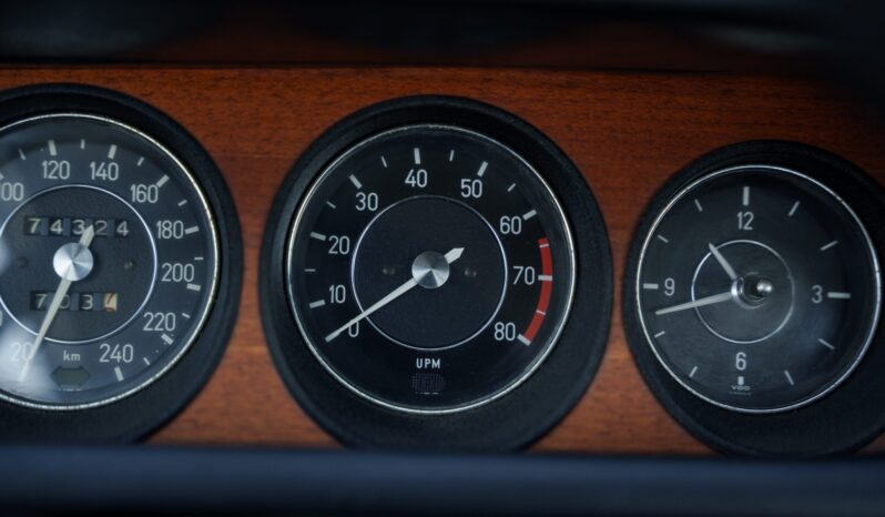 								1971 BMW 3.0 CSL full									