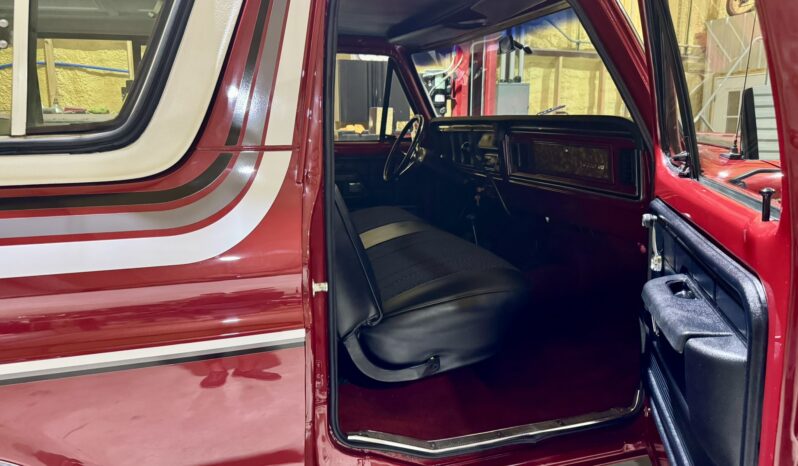 								1979 Ford Bronco Custom 4×4 4-Speed full									