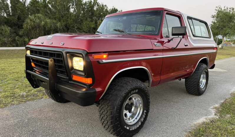 								1979 Ford Bronco Custom 4×4 4-Speed full									