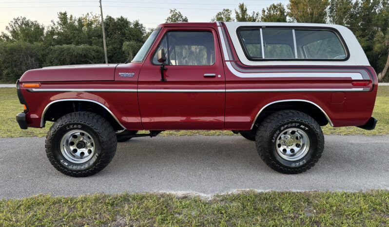 								1979 Ford Bronco Custom 4×4 4-Speed full									
