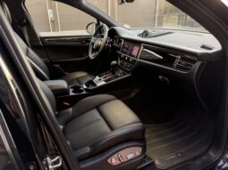 2022 Porsche Macan AWD